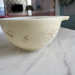 Bowl Pyrex Cinderella golden scroll